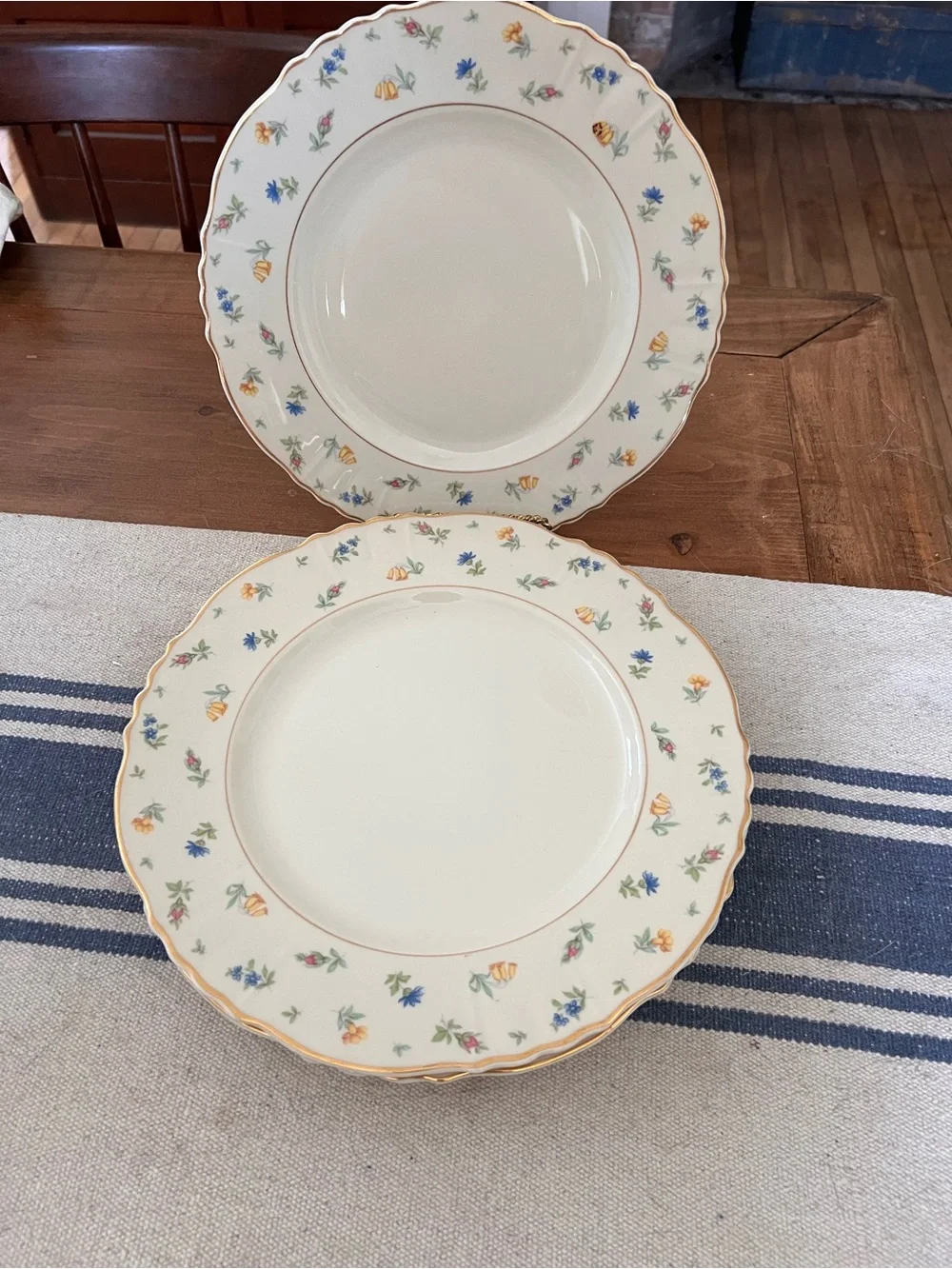 4 Syracuse China Suzanne Federal Shape Dinner Plates Floral Gold Rim 10.5”
